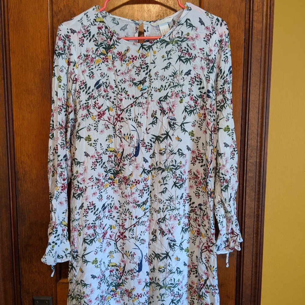 H&M long sleeve floral dress. Size 10